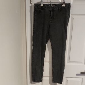 CAbi Women's Stone Washed Black Skinny Jeans Size 10